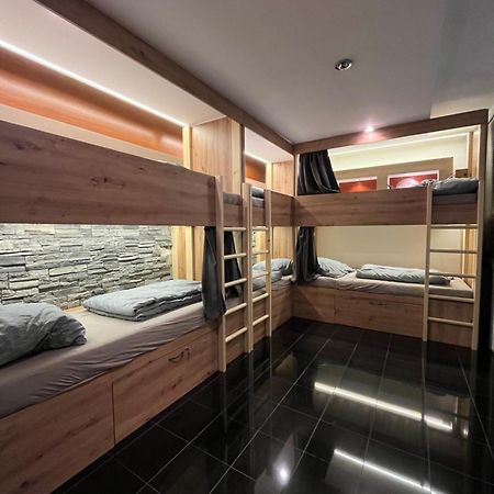 Zen Zone Hostel Pozsony Kültér fotó