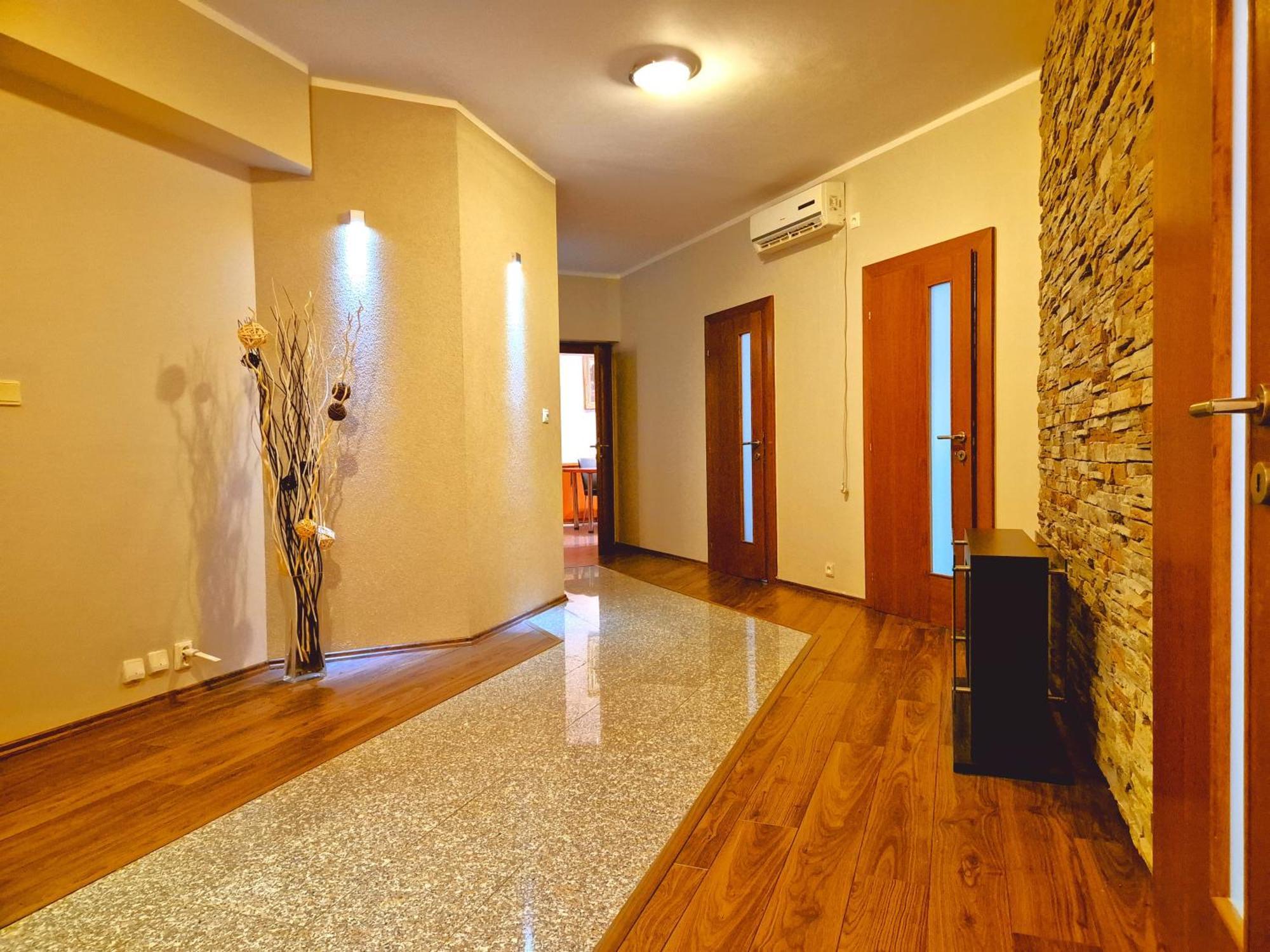 Zen Zone Hostel Pozsony Kültér fotó